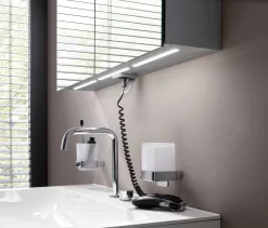 Emco Flat 2 Style LED-Lichtspiegelschrank 140 Cm, Mit LED-Aufsatzleuchte, 3 Türen 11 Emco Flat 2 Style LED-Lichtspiegelschrank 140 Cm, Mit LED-Aufsatzleuchte, 3 Türen -Badmöbel Verkauf emco spiegelschraenke flat 2 style led 9222846